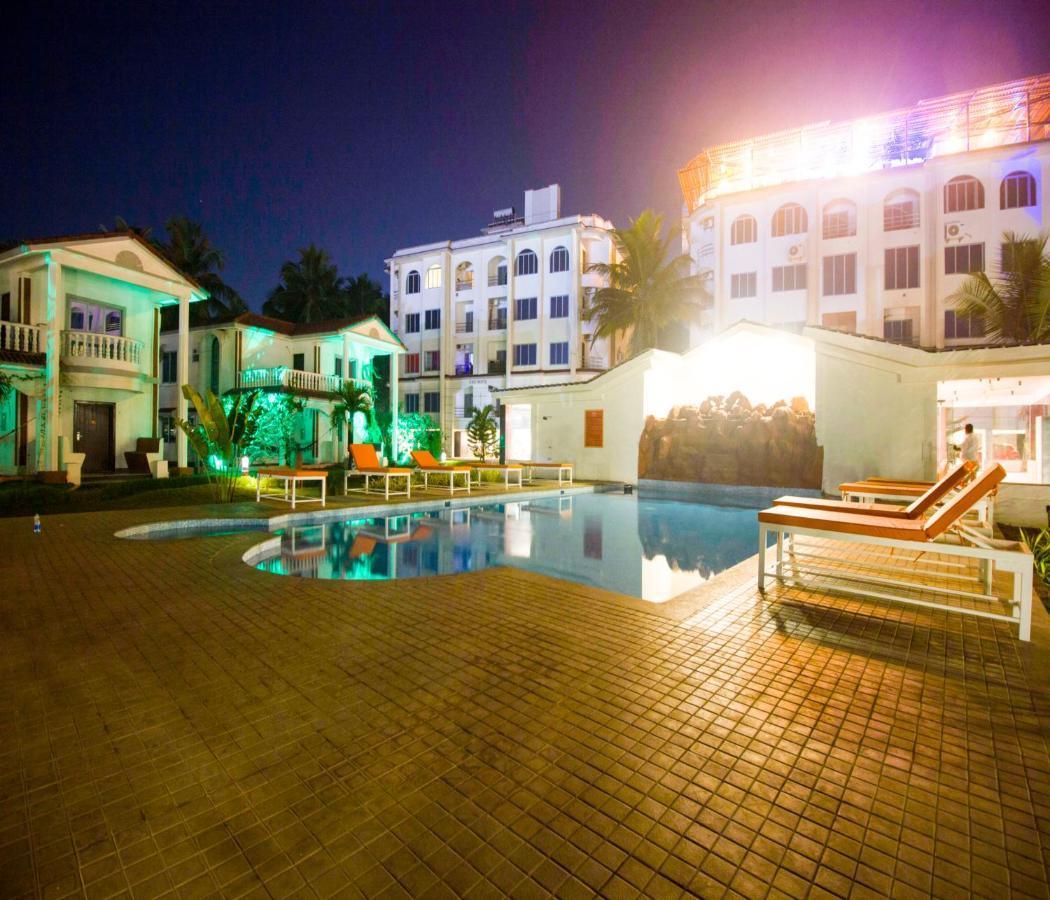 Span Suites & Villa Morjim Exterior photo